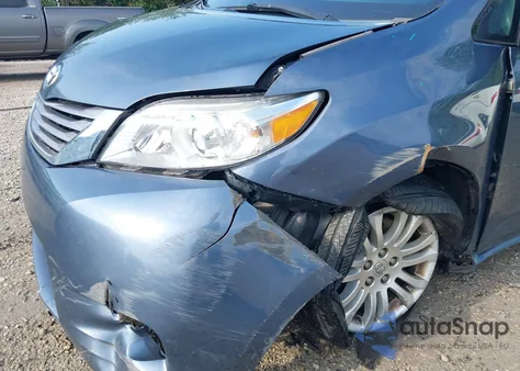 2015 Toyota Sienna Xle 8 Passenger from USA, damaged, VIN 5TDYK3DC9FS551181